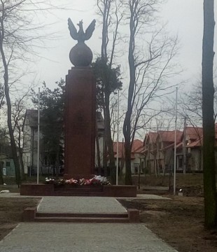 Renowacja pomnika wraz z zagospodarowaniem terenu w miejscowości Nowe Iganie